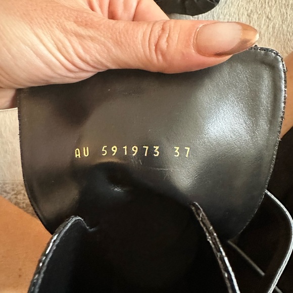 Saint Laurent Black Laquered Python Women’s Boot size 37. (Fits like a 7.5) - Picture 3 of 9